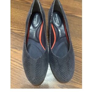 Rockport Total Motion Navy Snake Embossed Leather Comfort Heel Pumps Size 6